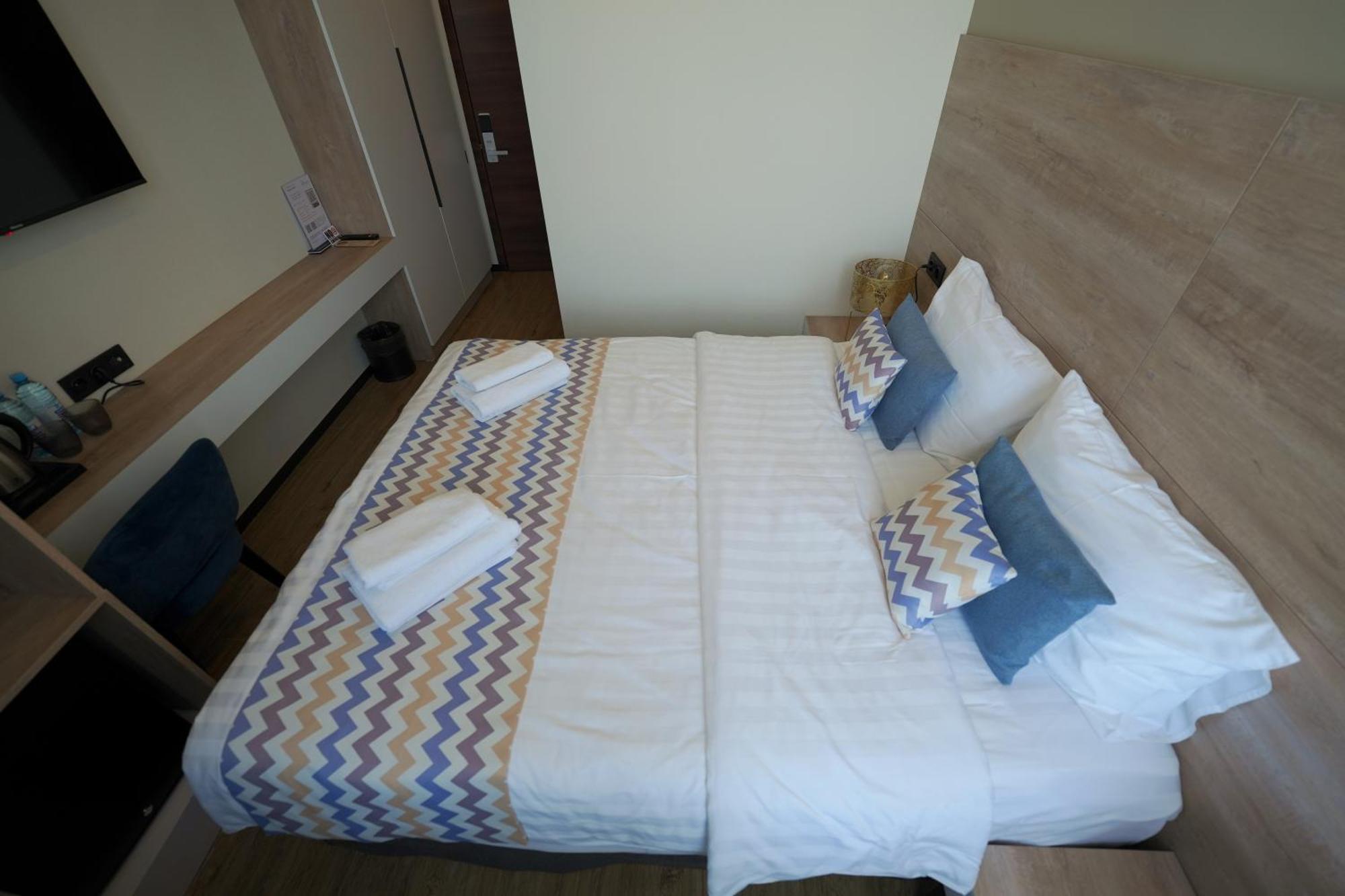 4Guest Hotel Erivan Exterior foto